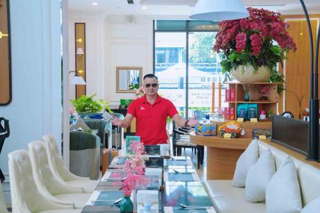 NSND TỰ LONG