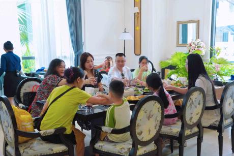 NSND TỰ LONG