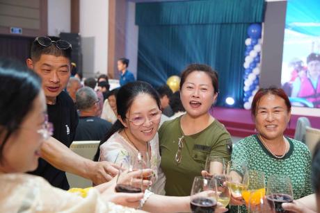 KHÁCH HÀNG CỦA CHÚNG TÔI