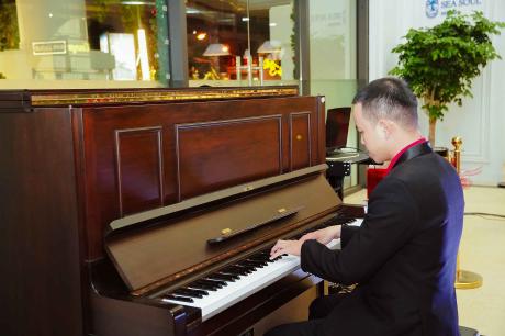 Christmas Tree Lighting Activity