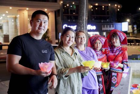 Đêm Hội Thả Đèn Hoa Đăng